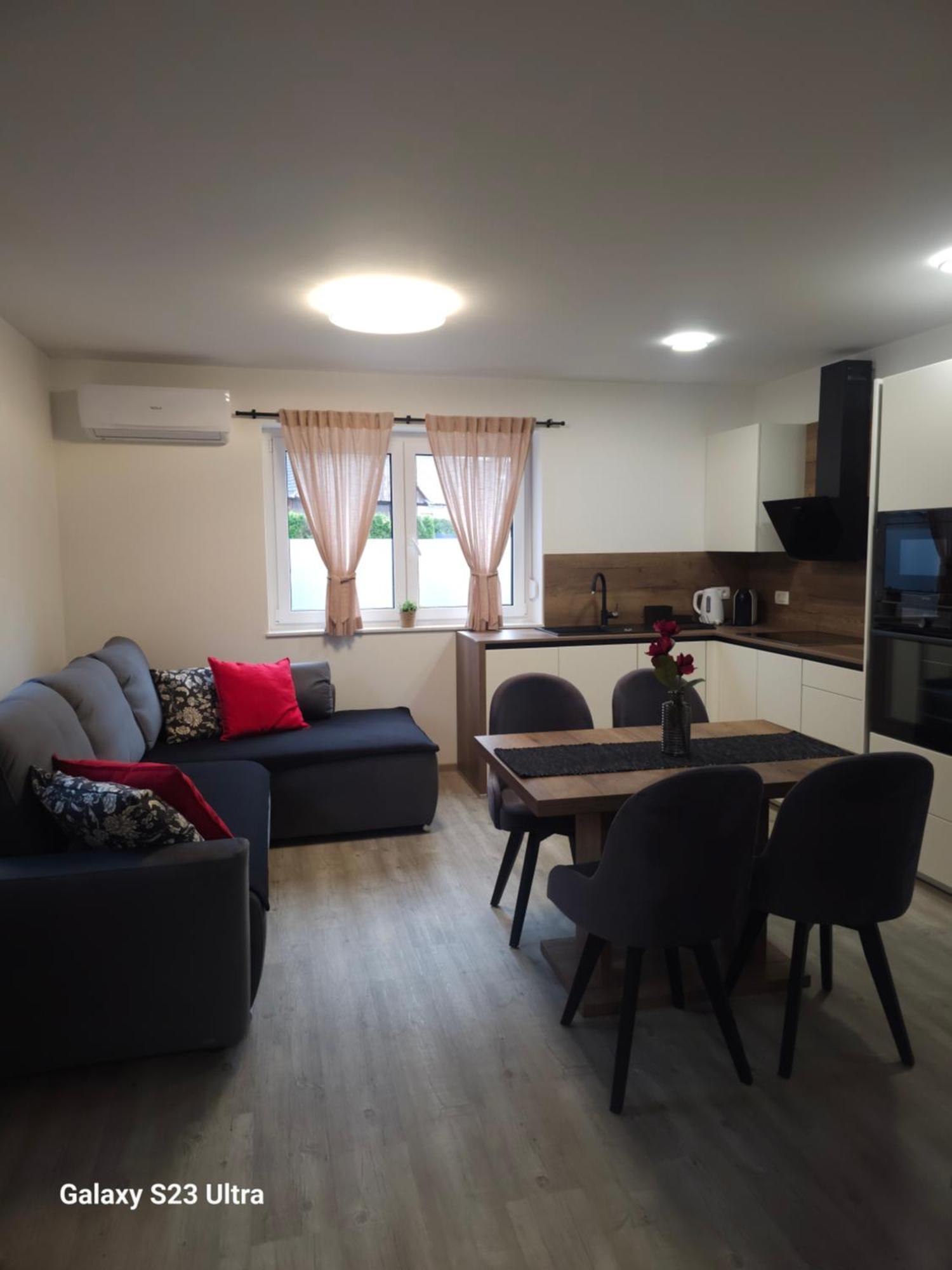 Prima Countryside Apartments Zirovnica Quarto foto